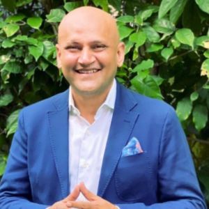 Headshot - Rupen Desai, Una Terra.png