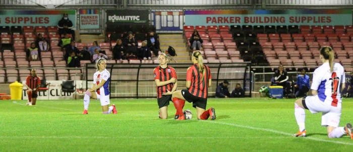 Players_taking_knee_at_opening_whistle_Lewes_FC_Women_1_Crystal_Palace_Women_2_Conti_Cup_07_10_20-15